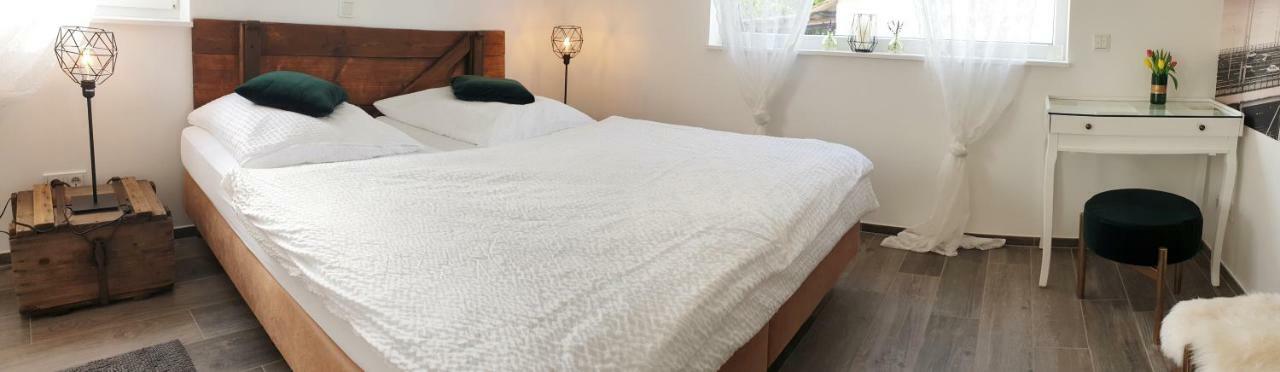 Zur Alten Rebe Ferienhaus Und Weingut Konz Zewnętrze zdjęcie